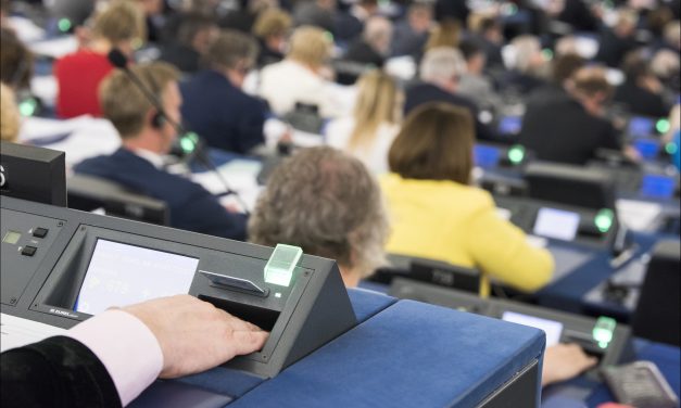 Breaking : Orbán reconnait une Institution européenne supranationale